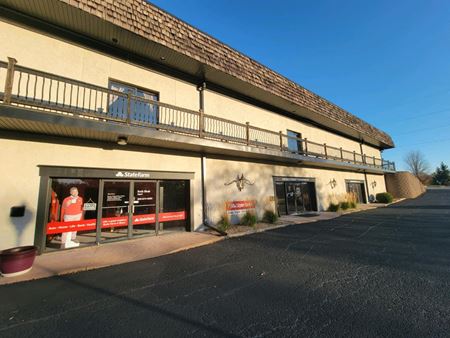 Commercial space for Rent at 1921 W Willow Knolls Rd in Peoria