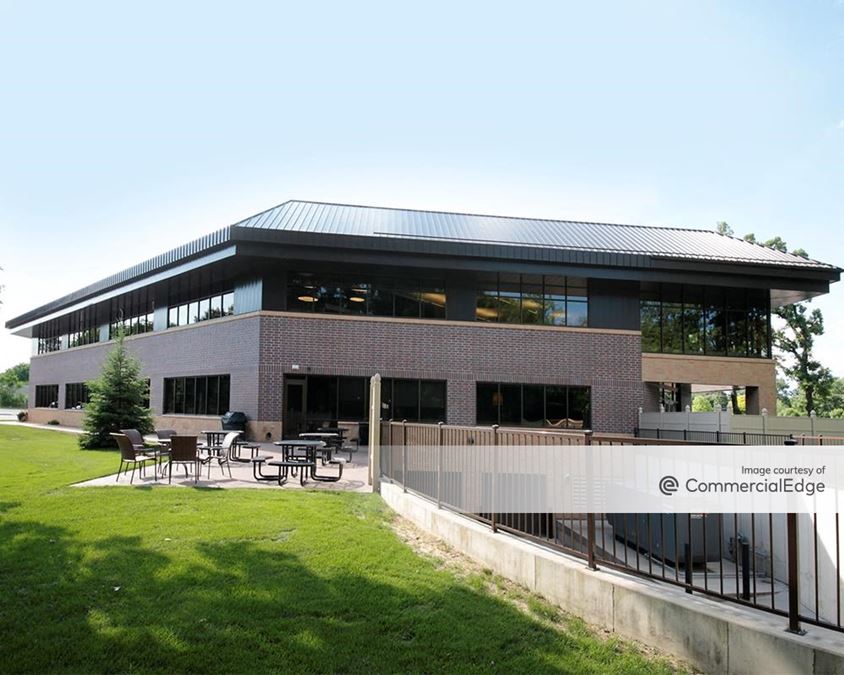 District Square Office Park 628 Roosevelt Road 628 Roosevelt Road