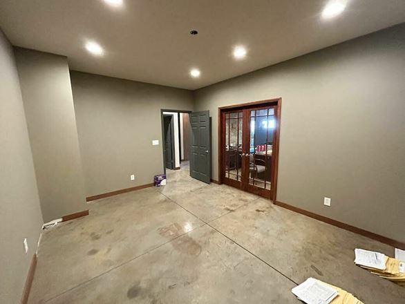 FOR LEASE: 3,250 SF OFFICE/WAREHOUSE
