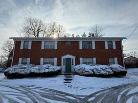 2628 Lindsay Ave