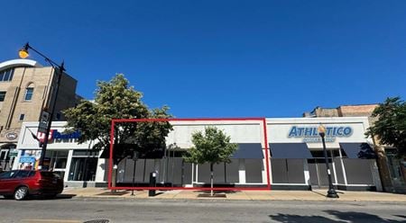 Retail space for Rent at 3216 North Broadway in Chicago