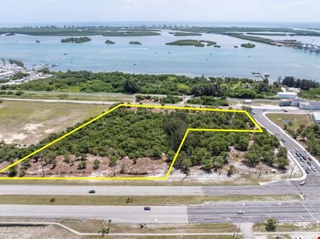 Photo of commercial space at 2300 N US Highway 1 in Fort Pierce