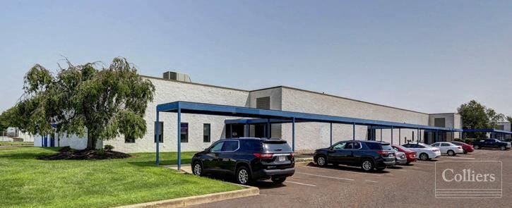 Efficient Warehouse Space in Ideal Industrial Sub-Market at Roosevelt Business Center II