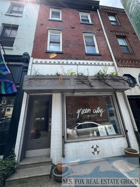 Retail space for Rent at 1036 Pine St in Philadelphia