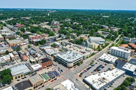 Retail space for Rent at 132 N Washington St in Naperville