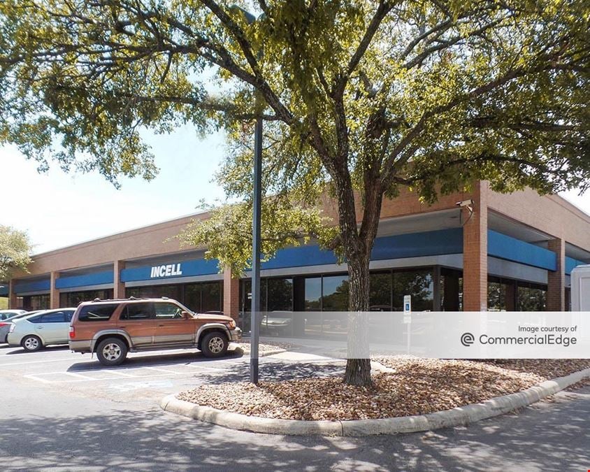 One De Zavala Center