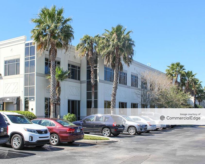 Lee Vista 6272 Lee Vista Blvd Office Building