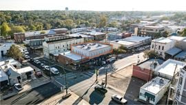 216 E Alamo Street