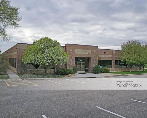 Centre Pointe Business Park IV
