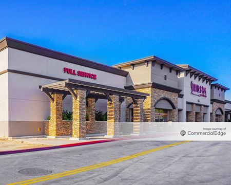 Retail space for Rent at 550 Hidden Valley Pkwy in Corona