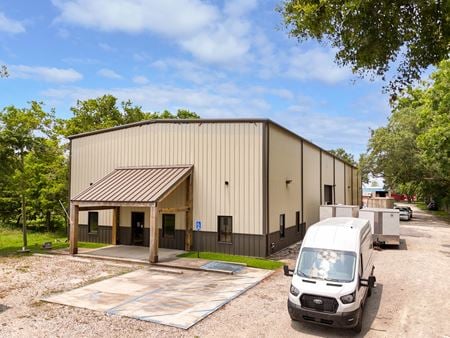 Photo of commercial space at 1619 Young St in Broussard
