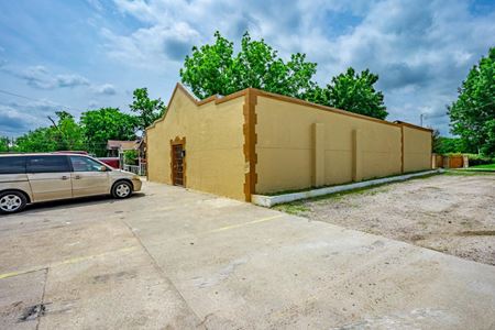 Office space for Sale at 5101 Wynell St in Dallas