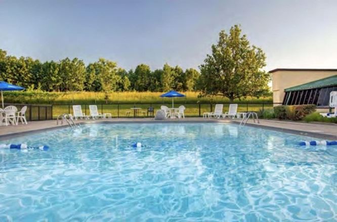 AUCTION: Quality Inn & EconoLodge | 202 Rooms | 14.58 AC | Erie PA