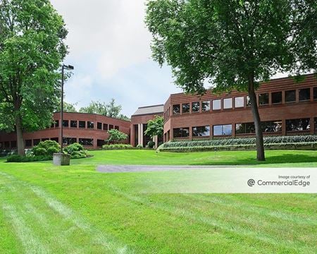 Linden Oaks Office Park - 90 Linden Oaks - Rochester