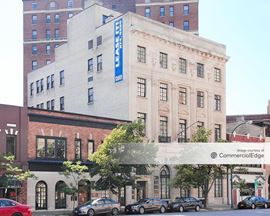 Plaza Suites - 70 Niagara Street