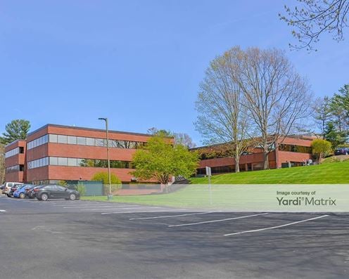86 Baker Avenue Ext