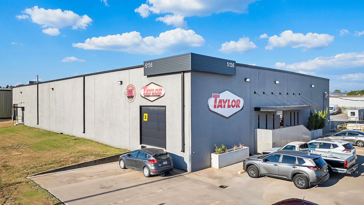 13,950 SF Office/Warehouse + Fenced  Lot For Lease – Fort Worth, TX