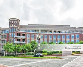 Crescent at Carlyle - 2000 Duke Street