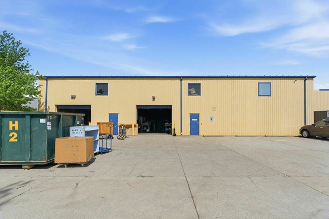 Bluegrass Park - Industrial Flex Building