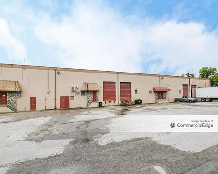 Industrial space for Rent at 7100 NW 37th Avenue in Miami