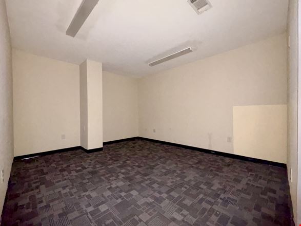 5411 Brookglen Dr