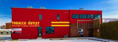 Photo of commercial space at 813 W 2nd Street in Davenport