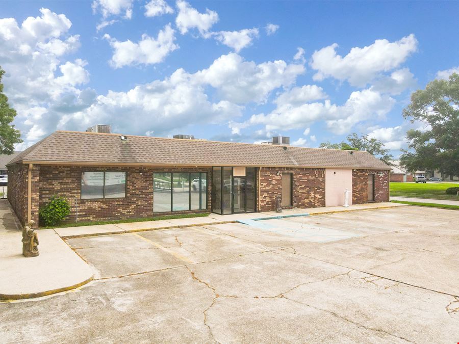 Newly Renovated Medical Offices off Goodwood Blvd