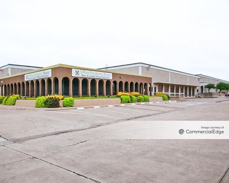 Industrial space for Rent at 4545 Spring Valley Road in Farmers Branch