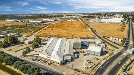 Photo of commercial space at 880 south pine in Madera