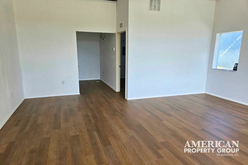 Renovated 600 SF Office