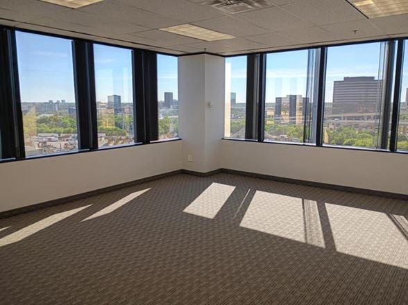 Workstyle Flexible Spaces - 8330-8360 Lyndon B Johnson Fwy