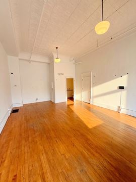 341 Division Avenue South