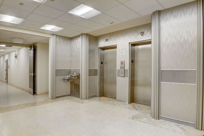 Avion Corporate Center