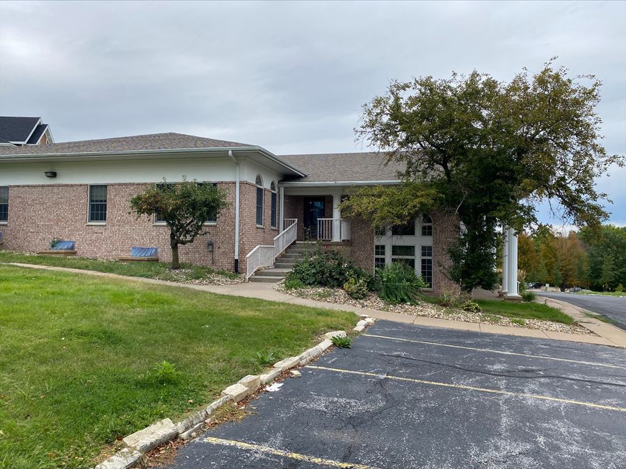2705 Happy Joe Dr, Bettendorf, IA