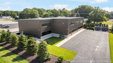 Photo of commercial space at 425 Douglas Ave in Holland