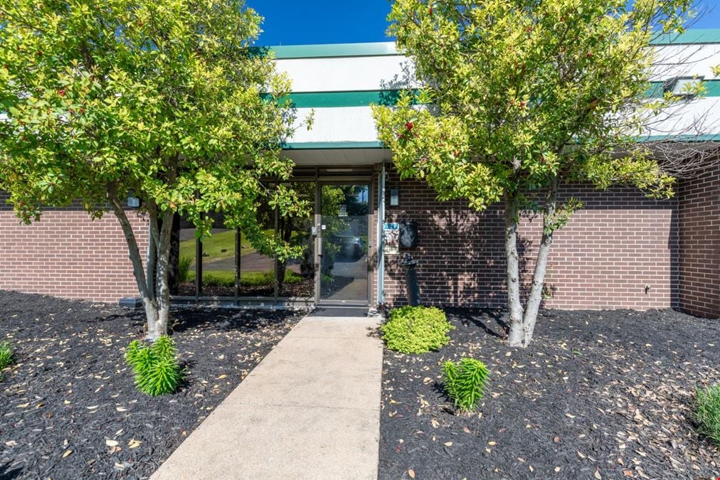 South City Office/Warehouse For Sale