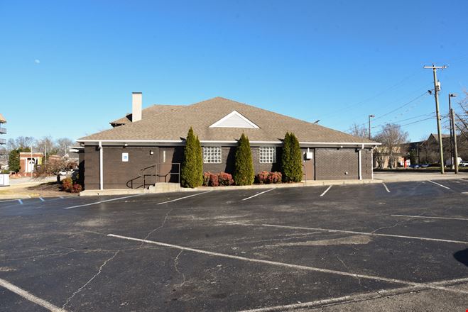 High-End Medical / Executive Office Building
