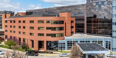 Photo of commercial space at 810 Biesterfield Rd in Elk Grove Village