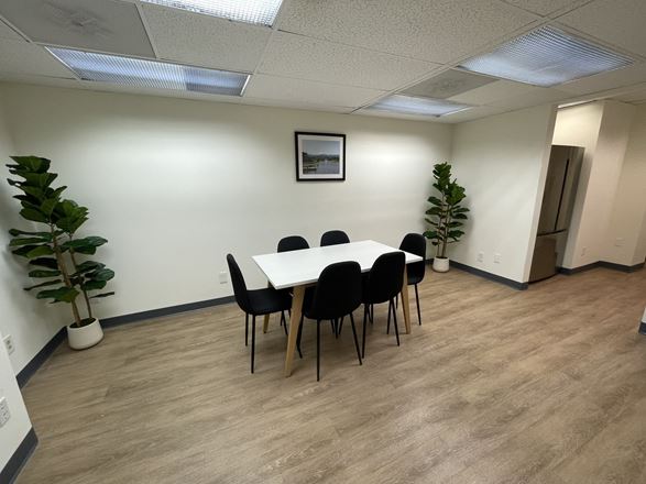 Single Offices - 400N Washington Street