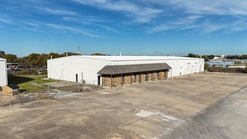 12337 E 1st St - Industrial