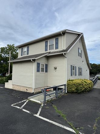 124 Medford Ave