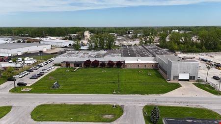 Photo of commercial space at 911-915 Matzinger Road in Toledo