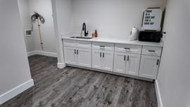 2000 - 2002 W Sublett Rd