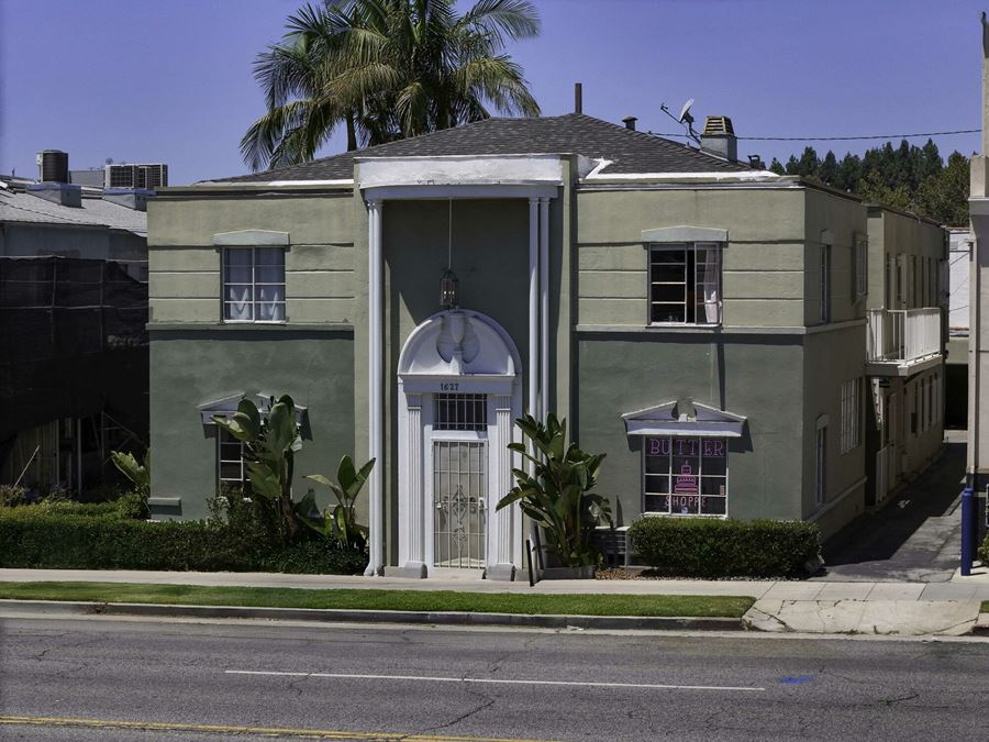 The Hillhurst Avenue Residences
