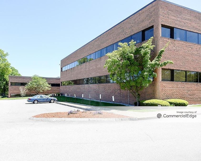 2 Elizabeth Drive, Chelmsford, MA 01824