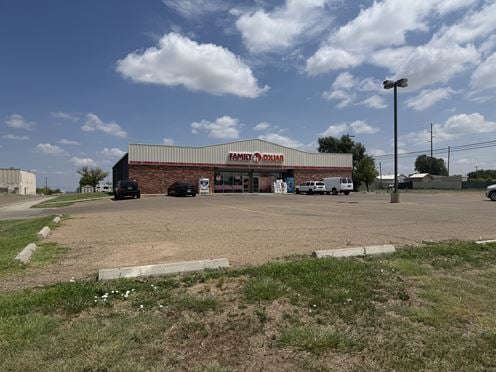 Former Family Dollar 