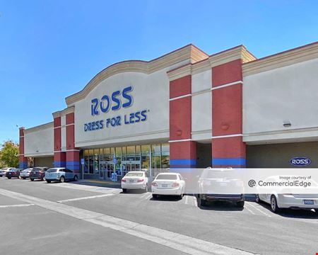 Retail space for Rent at 1029 East Shaw Avenue in Fresno