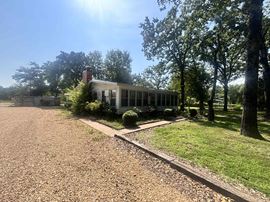 502 Peach Tree Rd