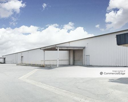 Photo of commercial space at 2702 South Maple Avenue in Fresno