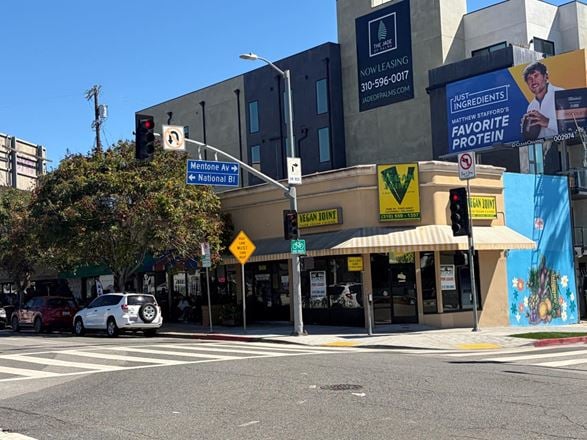 Restaurant space for Rent at 10438 National Blvd in Los Angeles